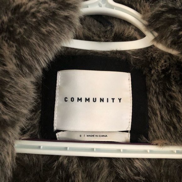 Community Parka - Aritzia - Black - Size Small - Picture 3 of 3